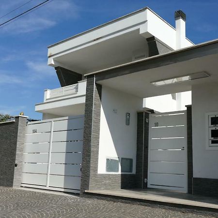 Ferienwohnung Sosta Rock Casal Palocco Exterior foto
