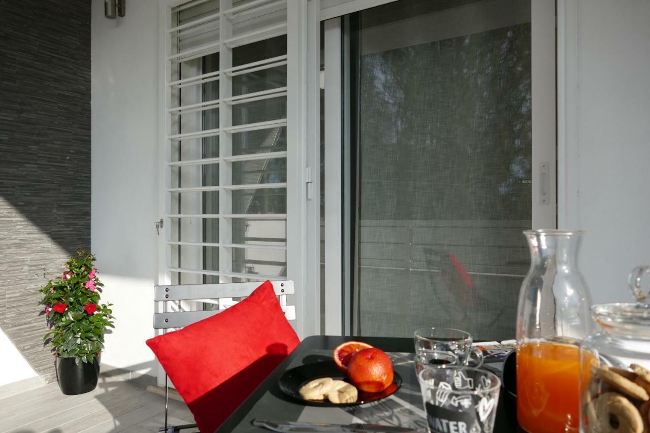 Ferienwohnung Sosta Rock Casal Palocco Exterior foto
