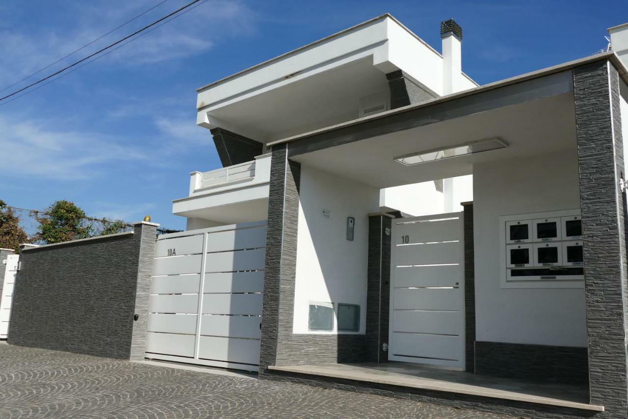 Ferienwohnung Sosta Rock Casal Palocco Exterior foto
