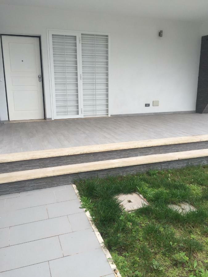 Ferienwohnung Sosta Rock Casal Palocco Exterior foto