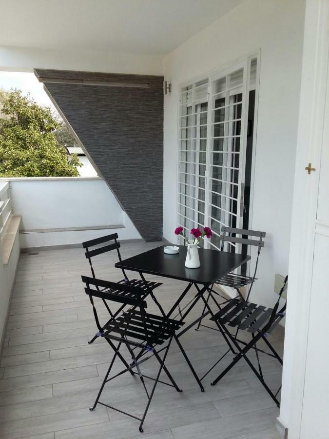 Ferienwohnung Sosta Rock Casal Palocco Exterior foto