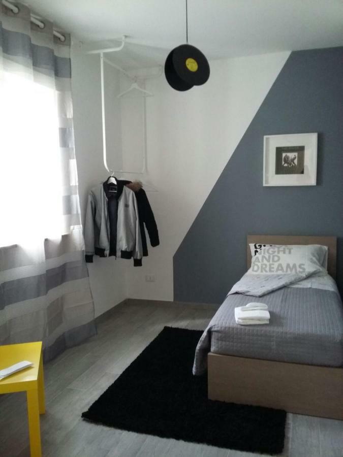 Ferienwohnung Sosta Rock Casal Palocco Exterior foto